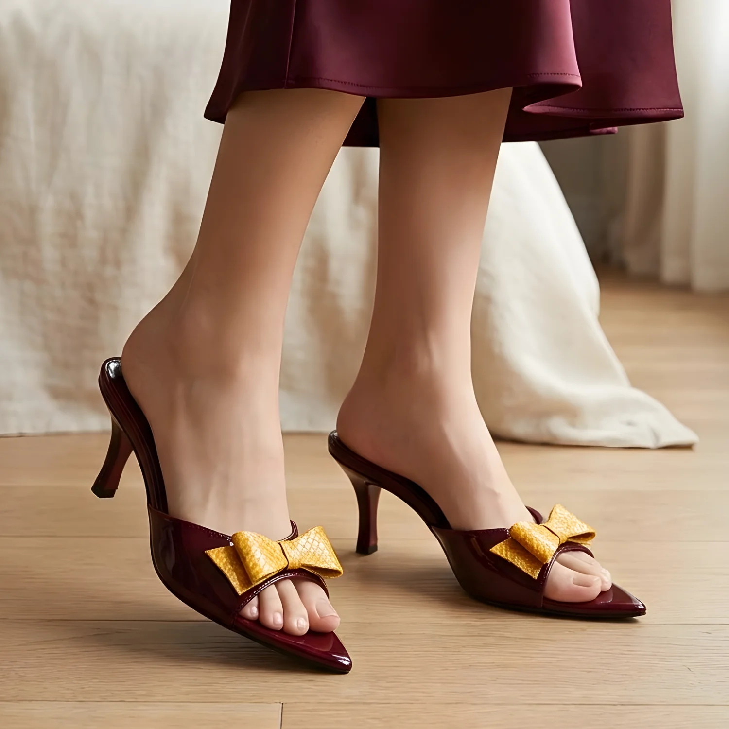 Veloura Bow Heel